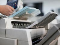 我们的黑白机器每分钟可以打印90P，而且这样的机器我们有3台，完全能够满足您优质，快速的需求。